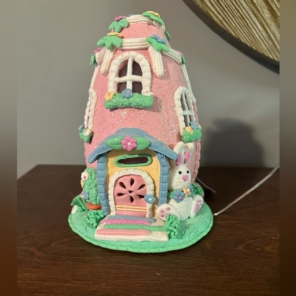 Easter Gingerbread House Egg